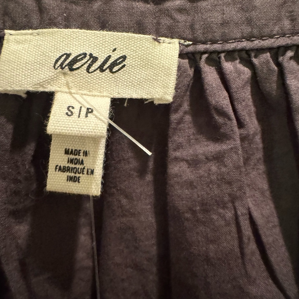 NWT Aerie Charcoal Smocked Blouse. Size Small With Balloon Sleeves - Picture 5 of 11